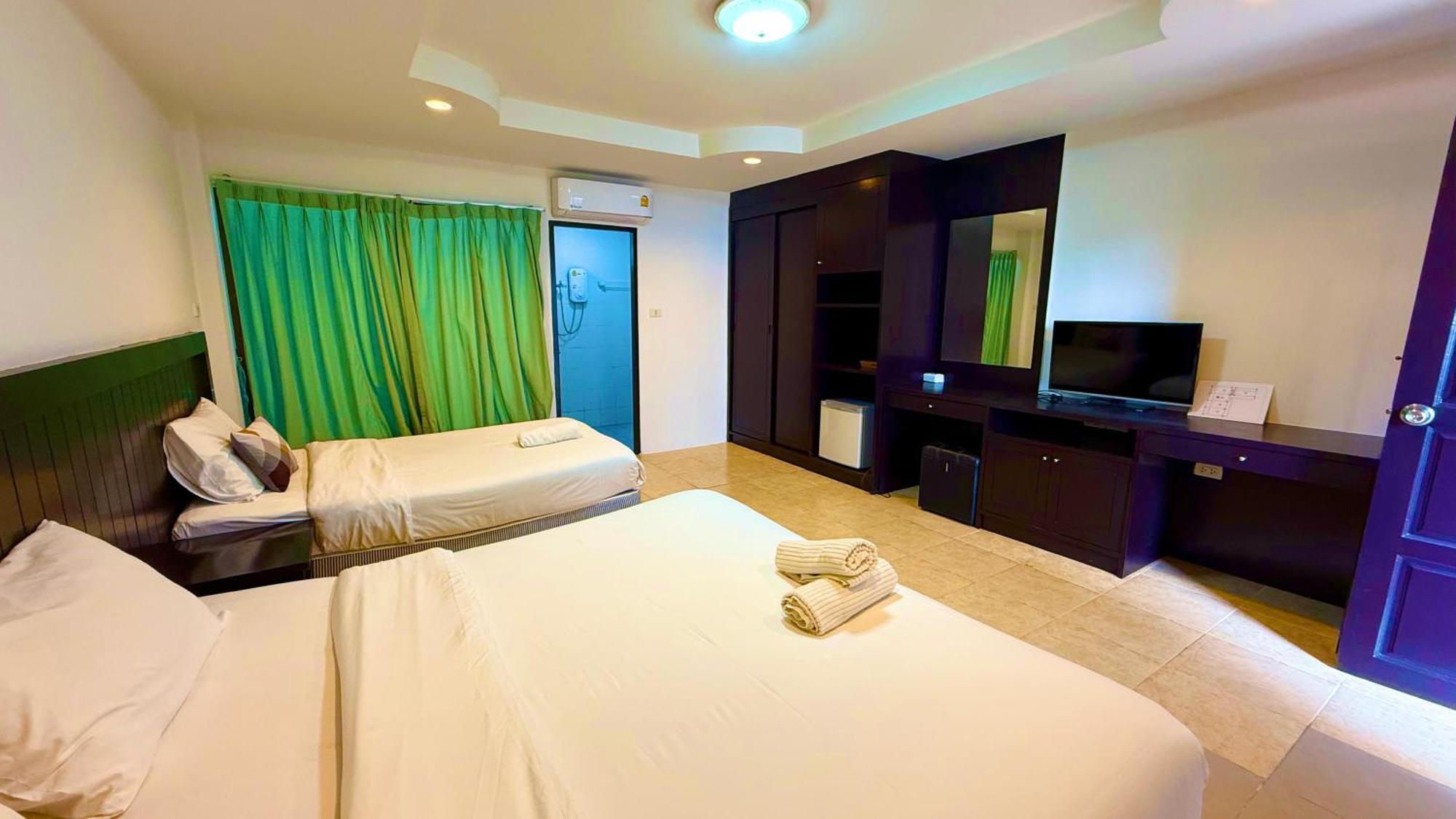 Hill Side Patong Hotel Exterior photo